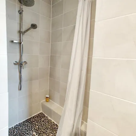 De La Fount Del Roy Tatil Evi Caussou